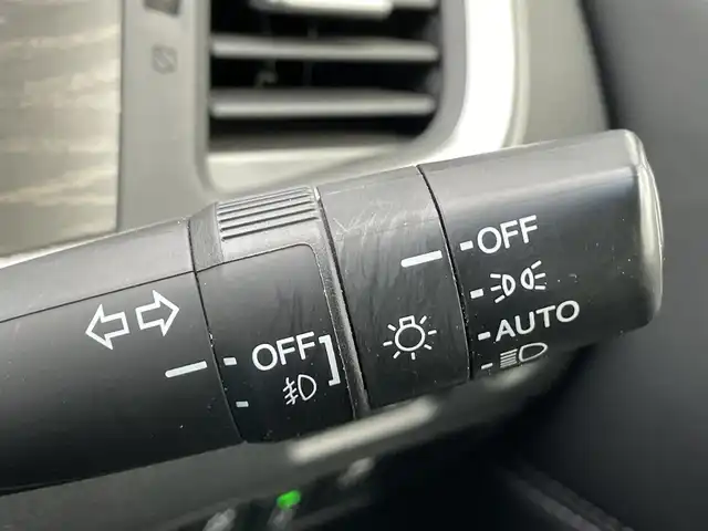 ホンダ ジェイド ハイブリッド X 香川県 2015(平27)年 3.3万km ホワイトオーキッドパール ホンダセンシング/→衝突軽減ブレーキ/→誤発進抑制機能/→路外逸脱抑制機能/→アダプティブクルーズコントロール/→車線維持支援システム/→先行車発進お知らせ機能/純正メモリナビ/【フルセグTV/CD/DVD/バックカメラ】/両側パワースライドドア/ハーフレザーシート/純正17インチアルミホイール/純正フロアマット/ステアリングリモコン/革巻きステアリング/ETC/ドライブレコーダー/HDML接続端子/オートライト/LEDヘッドライト/プッシュスタート/スマートキー