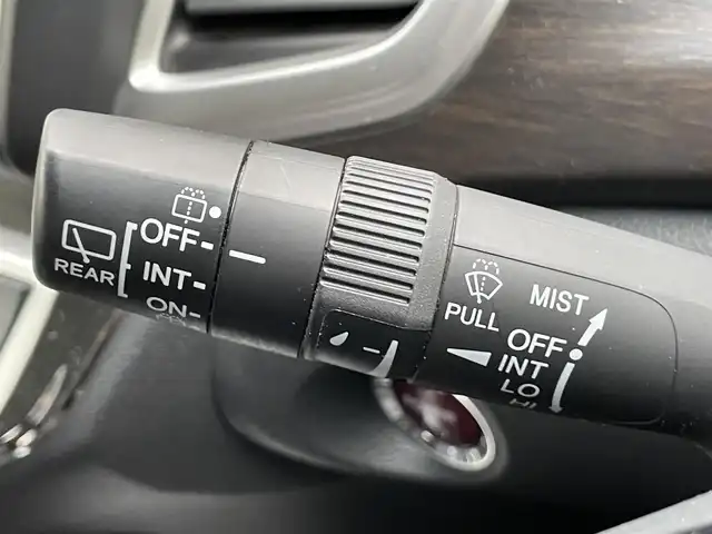 ホンダ ジェイド ハイブリッド X 香川県 2015(平27)年 3.3万km ホワイトオーキッドパール ホンダセンシング/→衝突軽減ブレーキ/→誤発進抑制機能/→路外逸脱抑制機能/→アダプティブクルーズコントロール/→車線維持支援システム/→先行車発進お知らせ機能/純正メモリナビ/【フルセグTV/CD/DVD/バックカメラ】/両側パワースライドドア/ハーフレザーシート/純正17インチアルミホイール/純正フロアマット/ステアリングリモコン/革巻きステアリング/ETC/ドライブレコーダー/HDML接続端子/オートライト/LEDヘッドライト/プッシュスタート/スマートキー