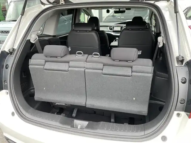 ホンダ ジェイド ハイブリッド X 香川県 2015(平27)年 3.3万km ホワイトオーキッドパール ホンダセンシング/→衝突軽減ブレーキ/→誤発進抑制機能/→路外逸脱抑制機能/→アダプティブクルーズコントロール/→車線維持支援システム/→先行車発進お知らせ機能/純正メモリナビ/【フルセグTV/CD/DVD/バックカメラ】/両側パワースライドドア/ハーフレザーシート/純正17インチアルミホイール/純正フロアマット/ステアリングリモコン/革巻きステアリング/ETC/ドライブレコーダー/HDML接続端子/オートライト/LEDヘッドライト/プッシュスタート/スマートキー