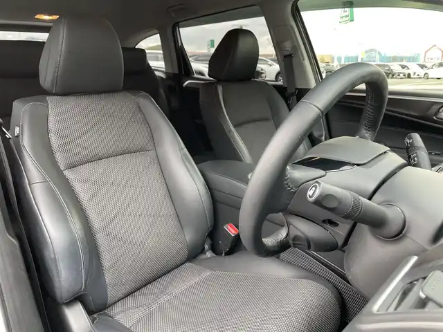 ホンダ ジェイド ハイブリッド X 香川県 2015(平27)年 3.3万km ホワイトオーキッドパール ホンダセンシング/→衝突軽減ブレーキ/→誤発進抑制機能/→路外逸脱抑制機能/→アダプティブクルーズコントロール/→車線維持支援システム/→先行車発進お知らせ機能/純正メモリナビ/【フルセグTV/CD/DVD/バックカメラ】/両側パワースライドドア/ハーフレザーシート/純正17インチアルミホイール/純正フロアマット/ステアリングリモコン/革巻きステアリング/ETC/ドライブレコーダー/HDML接続端子/オートライト/LEDヘッドライト/プッシュスタート/スマートキー