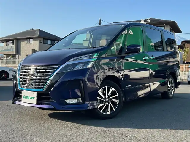 日産 セレナ e－パワー ハイウェイスター V 静岡県 2021(令3)年 2.7万km アズライトブルー エンジンスタートボタン/パワーウィンドウ/パワーステアリング/スマートキー/WAC/クルーズコントロール（追従走行有）/後席用モニター/USB入力端子/純正ETC/全方位カメラ/SDナビ（フルセグTV、BT接続、CDチェンジャー）/三列シート/ウォークスルー/純正フロアマット/布系シート/両側パワースライドドア/純正アルミホイール/ABS/横滑り防止装置/オートライト/オートマチックハイビーム/前後コーナーセンサー/LEDヘッドライト/W+サイドエアバック/衝突軽減システム/プロパイロット付き