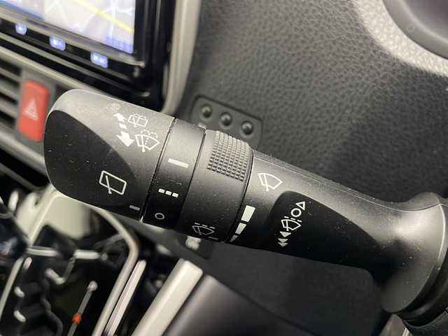 トヨタ ヴォクシー ZS 煌Ⅱ 長野県 2019(令1)年 3.1万km ホワイトパールクリスタルシャイン 純正SDナビ&フルセグTV&CD&DVD&BT/クルーズコントロール/車線逸脱警報/プリクラッシュセーフティ/コーナーセンサー/アイドリングストップ/オートマチックハイビーム/パーキングアシスト/両側パワースライドドア/ステアリングスイッチ/ウォークスルー/2列目サンシェード/バックカメラ/ビルトインETC2.0/LEDヘッドライト/オートライト/フロントフォグランプ/電動格納ミラー/ウィンカーミラー/純正16インチAW装着/純正フロアマット/プッシュスタート/スマートキー