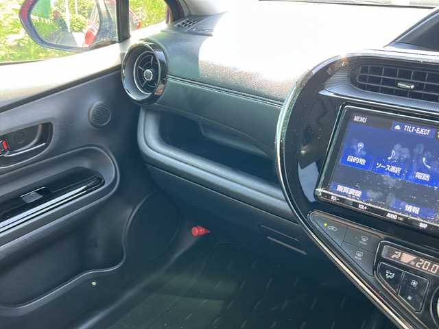 トヨタ アクア 茨城県 2019(令1)年 5.4万km スーパーレッドⅤ トヨタ純正ナビ/フルセグTV/Bluetooth接続/バックカメラ/ドライブレコーダー前後/純正アルミホイール/LEDヘッドライト/オートライト/オートマチックハイビーム/純正フロアマット/衝突軽減システム/スマートキー