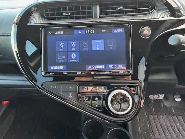 トヨタ アクア 茨城県 2019(令1)年 5.4万km スーパーレッドⅤ トヨタ純正ナビ/フルセグTV/Bluetooth接続/バックカメラ/ドライブレコーダー前後/純正アルミホイール/LEDヘッドライト/オートライト/オートマチックハイビーム/純正フロアマット/衝突軽減システム/スマートキー