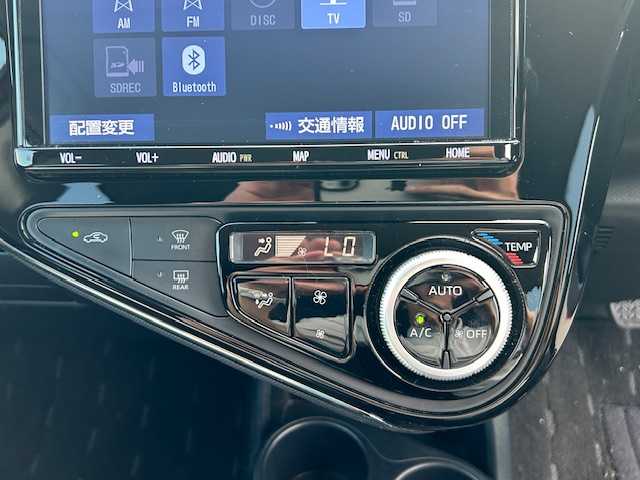 トヨタ アクア 茨城県 2019(令1)年 5.4万km スーパーレッドⅤ トヨタ純正ナビ/フルセグTV/Bluetooth接続/バックカメラ/ドライブレコーダー前後/純正アルミホイール/LEDヘッドライト/オートライト/オートマチックハイビーム/純正フロアマット/衝突軽減システム/スマートキー
