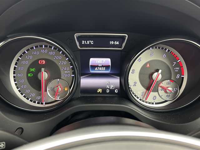 メルセデス・ベンツ ＣＬＡ２５０ 4MATIC 秋田県 2016(平28)年 6.8万km コスモスブラック ４ＷＤ/純正ＨＤＤナビ/　(CD/DVD/フルセグTV/Bluetooth/USB)/バックカメラ/アダプティブクルーズコントロール/パワーシート/ヒートシーター/パドルシフト/純正フロアマット/オートライト/プッシュスタート/スマートキー/スペアキー/取扱説明書/保証書