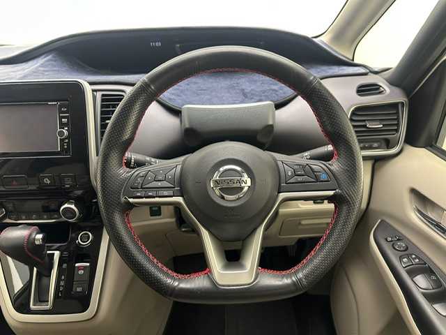 日産 セレナ X VセレクションⅡ 兵庫県 2019(平31)年 6.9万km ブリリアントホワイトパール ・純正SDナビ/・CD/DVD/BT/AUX/フルセグTV/・アラウンドビューモニター/・両側パワースライドア/・ビルドインETC/・デジタルインナーミラー/・プロパイロット/・レーダークルーズコントロール/・レーンディパーチャーアラート/・前後コーナーセンサー/・電子パーキングブレーキ/・パーキングアシスト/・LEDヘッドライト/・LEDフォグランプ/・オートライト/・純正フロアマット/・ドアバイザー/・スマートキー/・スペアキー/・プッシュスタート