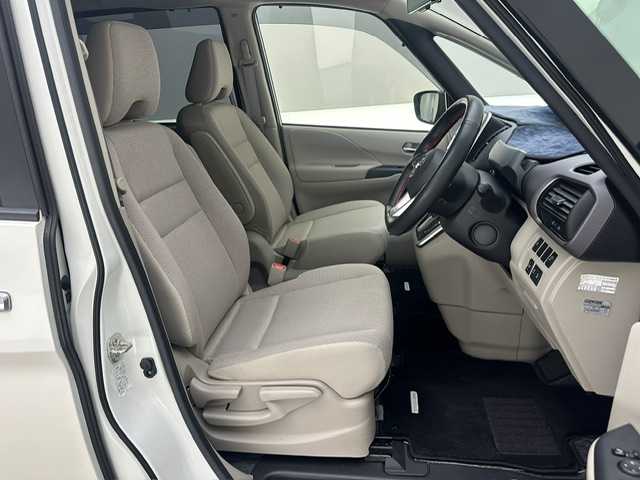 日産 セレナ X VセレクションⅡ 兵庫県 2019(平31)年 6.9万km ブリリアントホワイトパール ・純正SDナビ/・CD/DVD/BT/AUX/フルセグTV/・アラウンドビューモニター/・両側パワースライドア/・ビルドインETC/・デジタルインナーミラー/・プロパイロット/・レーダークルーズコントロール/・レーンディパーチャーアラート/・前後コーナーセンサー/・電子パーキングブレーキ/・パーキングアシスト/・LEDヘッドライト/・LEDフォグランプ/・オートライト/・純正フロアマット/・ドアバイザー/・スマートキー/・スペアキー/・プッシュスタート