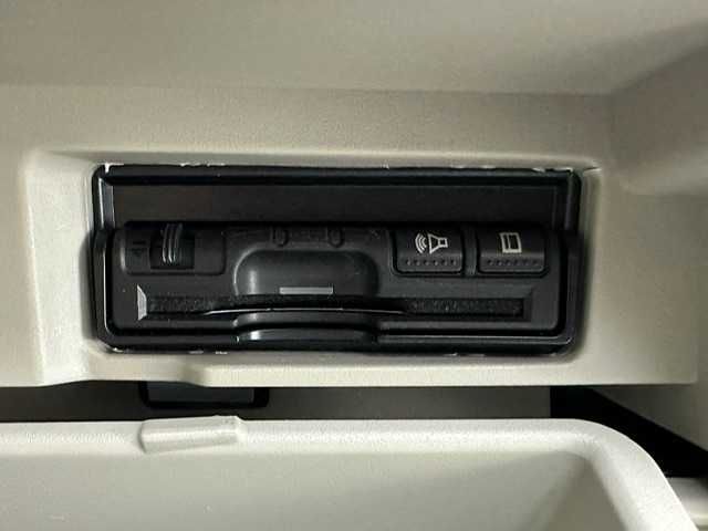 日産 セレナ X VセレクションⅡ 兵庫県 2019(平31)年 6.9万km ブリリアントホワイトパール ・純正SDナビ/・CD/DVD/BT/AUX/フルセグTV/・アラウンドビューモニター/・両側パワースライドア/・ビルドインETC/・デジタルインナーミラー/・プロパイロット/・レーダークルーズコントロール/・レーンディパーチャーアラート/・前後コーナーセンサー/・電子パーキングブレーキ/・パーキングアシスト/・LEDヘッドライト/・LEDフォグランプ/・オートライト/・純正フロアマット/・ドアバイザー/・スマートキー/・スペアキー/・プッシュスタート