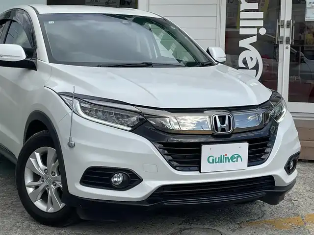 ホンダ ヴェゼル X ホンダセンシング 神奈川県 2018(平30)年 0.4万km プラチナホワイトパール ワンオーナー/純正メモリナビ/　（CD・DVD・Bluetooth）/フルセグTV/ホンダセンシング/アダプティブクルーズコントロール/LEDヘッドライト/ビルトインETC/バックカメラ/スマートキー×2/純正16インチAW/保証書/取扱説明書