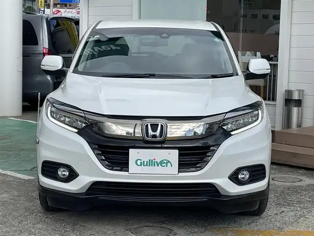 ホンダ ヴェゼル X ホンダセンシング 神奈川県 2018(平30)年 0.4万km プラチナホワイトパール ワンオーナー/純正メモリナビ/　（CD・DVD・Bluetooth）/フルセグTV/ホンダセンシング/アダプティブクルーズコントロール/LEDヘッドライト/ビルトインETC/バックカメラ/スマートキー×2/純正16インチAW/保証書/取扱説明書