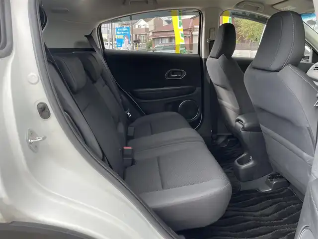 ホンダ ヴェゼル X ホンダセンシング 神奈川県 2018(平30)年 0.4万km プラチナホワイトパール ワンオーナー/純正メモリナビ/　（CD・DVD・Bluetooth）/フルセグTV/ホンダセンシング/アダプティブクルーズコントロール/LEDヘッドライト/ビルトインETC/バックカメラ/スマートキー×2/純正16インチAW/保証書/取扱説明書