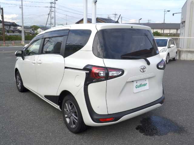 トヨタ シエンタ G クエロ 宮城県 2019(令1)年 3.1万km ホワイトパールクリスタルシャイン /　純正メモリーナビ/　フルセグTV/　Bluetooth/　CD/DVD/　純正フリップダウンモニター/　純正ドライブレコーダー/　ビルトインETC/　トヨタセーフティセンス/　コーナーセンサー/　LEDヘッドライト/　フォグランプ/　ハーフレザーシート/　純正15インチAW/　スマートキー/　スペアキー/　革巻ステアリング/　フロアマット/　ドアバイザー/