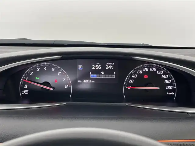 トヨタ シエンタ G クエロ 埼玉県 2019(令1)年 3.1万km ホワイトパールクリスタルシャイン 　純正メモリーナビ/　フルセグTV/　Bluetooth/　CD/DVD/　純正フリップダウンモニター/　純正ドライブレコーダー/　ビルトインETC/　トヨタセーフティセンス/　コーナーセンサー/　LEDヘッドライト/　フォグランプ/　ハーフレザーシート/　純正15インチAW/　スマートキー/　革巻ステアリング/　フロアマット/　ドアバイザー