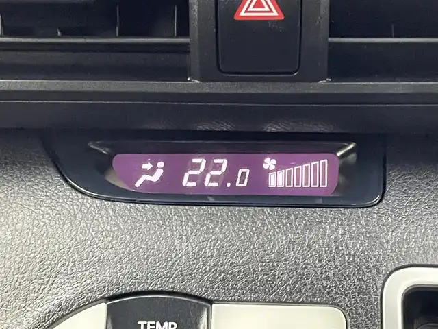 トヨタ シエンタ G クエロ 埼玉県 2019(令1)年 3.1万km ホワイトパールクリスタルシャイン 　純正メモリーナビ/　フルセグTV/　Bluetooth/　CD/DVD/　純正フリップダウンモニター/　純正ドライブレコーダー/　ビルトインETC/　トヨタセーフティセンス/　コーナーセンサー/　LEDヘッドライト/　フォグランプ/　ハーフレザーシート/　純正15インチAW/　スマートキー/　革巻ステアリング/　フロアマット/　ドアバイザー