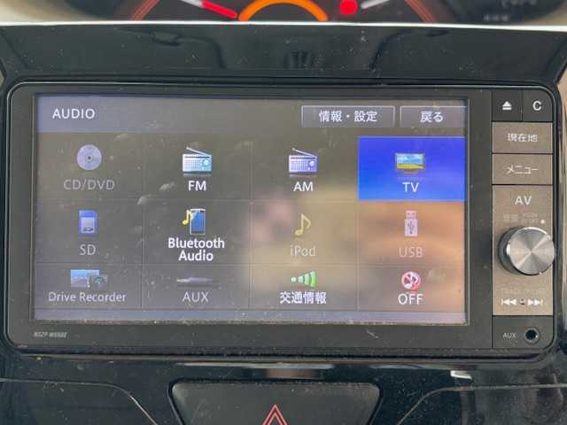 ダイハツ タント X SAⅡ 埼玉県 2016(平28)年 5.6万km ライトローズマイカメタリックⅡ スマートアシスト/純正メモリナビ/　　CD/DVD/BT/フルセグTV/バックカメラ/片側パワースライドドア/オートライト/ステアリングスイッチ/プッシュスタート/スペアキー×1/禁煙車