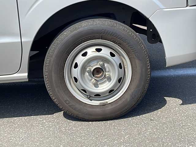 スズキ エブリイ PA リミテッド 青森県 2021(令3)年 6.1万km シルキーシルバーメタリック ・4WD/・キーレス/・純正ラジオ/・オートライト/・横滑り防止/・スペアキー/・保証書・取説あり/・スタッドレス積込み（溝残８ミリ）