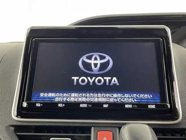 トヨタ ノア Si ダブルバイビーⅡ 埼玉県 2020(令2)年 5.5万km ホワイトパールクリスタルシャイン モデリスタフルエアロ/純正9インチナビ　NSZT-Y68T/(Bluetooth/CD/DVD/AM/FM)/地デジフルセグ/バックカメラ/前後ドライブレコーダー/ETC/クルーズコントロール/オートマチックハイビーム/車線逸脱警報/衝突軽減ブレーキ/クリアランスソナー/先行車発進お知らせ機能/両側パワースライドドア/プッシュスタート/フロントフォグランプ/ウィンカーミラー/ロールサンシェード/純正フロアマット/純正ドアバイザー/純正16インチアルミホイール