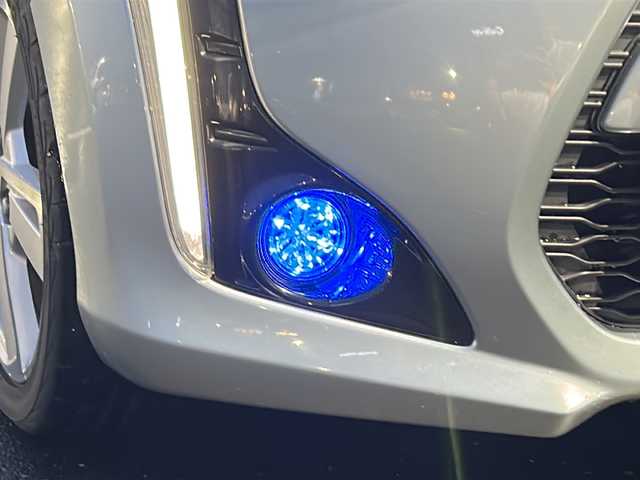 ダイハツ コペン ローブ 茨城県 2015(平27)年 6.1万km リキッドシルバーM ワンオーナー/純正7インチナビ/Bluetooth/フルセグTV/CD/DVD/バックカメラ/LEDヘッドライト/オートライト/ハーフレザー/シートヒーター/横滑り防止装置/盗難防止装置/純正16インチアアルミホイール/純正フロアマット/USBポート/アイドリングストップ/ETC/プッシュスタート/スマートキー/禁煙車