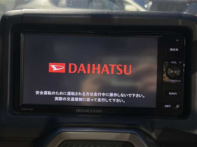 ダイハツ コペン ローブ 茨城県 2015(平27)年 6.1万km リキッドシルバーM ワンオーナー/純正7インチナビ/Bluetooth/フルセグTV/CD/DVD/バックカメラ/LEDヘッドライト/オートライト/ハーフレザー/シートヒーター/横滑り防止装置/盗難防止装置/純正16インチアアルミホイール/純正フロアマット/USBポート/アイドリングストップ/ETC/プッシュスタート/スマートキー/禁煙車