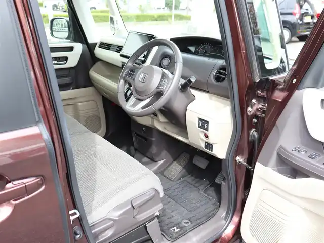 ホンダ Ｎ ＢＯＸ G L ターボ ホンダセンシング 神奈川県 2017(平29)年 3.9万km プレミアムアガットブラウンP ターボ/ホンダセンシング（安全支援システム）/：衝突軽減ブレーキ/：誤発進抑制機能/：後方誤発進抑制機能/：歩行車事故低減ステアリング/：先行車発進お知らせ機能/：アダプティブクルーズコントロール/：車線維持支援システム/：オートハイビーム/：標識認識機能/：路外逸脱抑制機能/両側パワースライドドア /LEDヘッドランプ/：オートヘッドライト/ビルトインETC/HONDA純正8インチプレミアムインターナビ/：フルセグTV/：CD DVD再生/：Bluetoothオーディオ/：バックカメラ/ロールサンシェード（後席左右）/シートリフター（運転席）/：シートバックポケット/純正フロアマット/：ドアバイザー/スマホ充電/ーーーーーーーーーーーーーーーーーーーーーーー/保証書/取扱説明書/ナビ取説/スペアスマートキー×1本