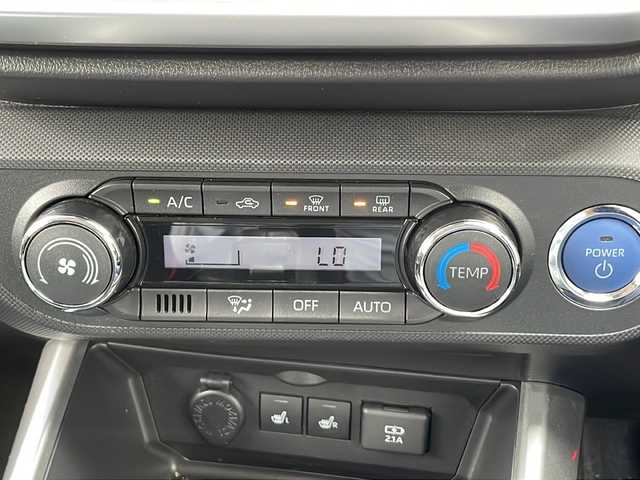 トヨタ ライズ Z 佐賀県 2023(令5)年 3万km ブラックマイカメタリック 社外ナビ(MDV-S810L)/Bluetooth/CD/DVD/USB/フルセグTV/アラウンドビューモニター/トヨタセーフティセンス/・追従機能付きクルーズコントロール/・衝突軽減システム/・レーンキープアシスト/・クリアランスソナー/・前後コーナーセンサー/・ブレーキホールド/LEDオートライト／オートマチックハイビーム/オートエアコン/前席シートヒーター/布系シート/ETC/スペアキー/保証書/取扱説明書/点検記録簿(R5)