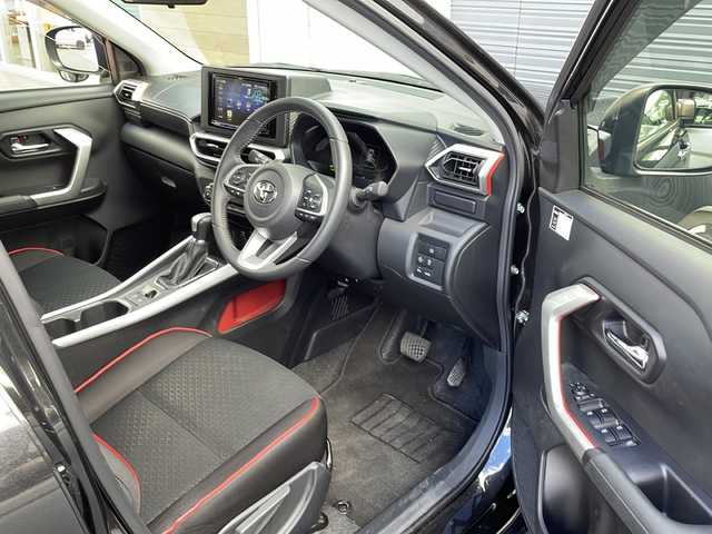 トヨタ ライズ Z 佐賀県 2023(令5)年 3万km ブラックマイカメタリック 社外ナビ(MDV-S810L)/Bluetooth/CD/DVD/USB/フルセグTV/アラウンドビューモニター/トヨタセーフティセンス/・追従機能付きクルーズコントロール/・衝突軽減システム/・レーンキープアシスト/・クリアランスソナー/・前後コーナーセンサー/・ブレーキホールド/LEDオートライト／オートマチックハイビーム/オートエアコン/前席シートヒーター/布系シート/ETC/スペアキー/保証書/取扱説明書/点検記録簿(R5)