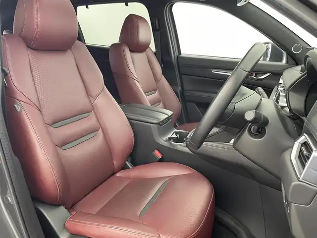 マツダ ＣＸ－８ XD スポーツアピアランス 富山県 2023(令5)年 3.7万km マシーングレープレミアムM サンルーフ/BOSEサウンド/純正10.25型ディスプレイオーディオ（AM/FM/BT/USB）/フルセグTV/全方位カメラ/ドライブレコーダー/ETC/レザーシート/D/N席パワーシート/D席メモリシート/全席シートヒーター/D/N席シートベンチレーション/ハンドルヒーター/ヘッドアップディスプレイ/ブラインドスポットモニター/衝突被害軽減システム/レーダークルーズコントロール/レーンキープアシスト/コーナーセンサー/横滑り防止装置/アイドリングストップ/純正アルミホイール/社外フロアマット/オートLEDライト/オートホールド付電子パーキング/革巻きステアリング/ステアリングスイッチ/スマートキー