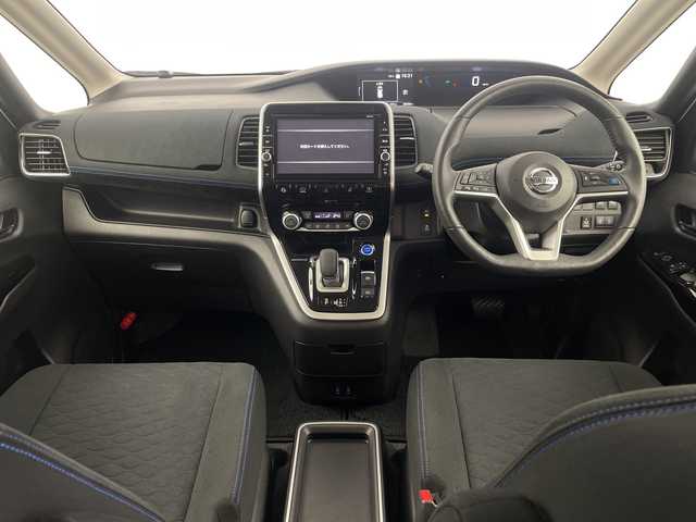 日産 セレナ e-パワー オーテック セーフティPKG 埼玉県 2019(令1)年 4.9万km ブリリアントホワイトパール 純正9インチナビ　MM518D-L/全方位カメラ/前後ドライブレコーダー/ETC/プロパイロット/自動駐車システム/車線逸脱警報/衝突軽減ブレーキ/標識認識機能/電子パーキングシステム/オートブレーキホールド/運転席・助手席シートヒーター/ステアリングヒーター/デジタルインナーミラー/プッシュスタート/ステアリングリモコン/両側パワースライドドア/純正フロアマット/純正ドアバイザー/純正15インチアルミホイール