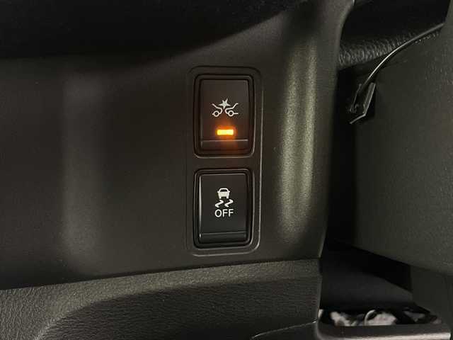 日産 セレナ e-パワー オーテック セーフティPKG 埼玉県 2019(令1)年 4.9万km ブリリアントホワイトパール 純正9インチナビ　MM518D-L/全方位カメラ/前後ドライブレコーダー/ETC/プロパイロット/自動駐車システム/車線逸脱警報/衝突軽減ブレーキ/標識認識機能/電子パーキングシステム/オートブレーキホールド/運転席・助手席シートヒーター/ステアリングヒーター/デジタルインナーミラー/プッシュスタート/ステアリングリモコン/両側パワースライドドア/純正フロアマット/純正ドアバイザー/純正15インチアルミホイール