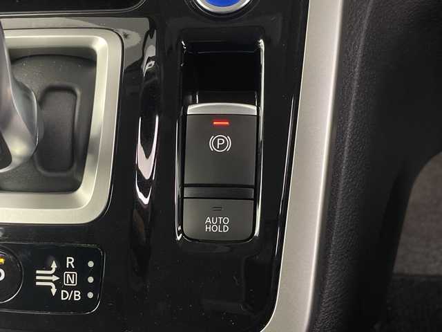 日産 セレナ e-パワー オーテック セーフティPKG 埼玉県 2019(令1)年 4.9万km ブリリアントホワイトパール 純正9インチナビ　MM518D-L/全方位カメラ/前後ドライブレコーダー/ETC/プロパイロット/自動駐車システム/車線逸脱警報/衝突軽減ブレーキ/標識認識機能/電子パーキングシステム/オートブレーキホールド/運転席・助手席シートヒーター/ステアリングヒーター/デジタルインナーミラー/プッシュスタート/ステアリングリモコン/両側パワースライドドア/純正フロアマット/純正ドアバイザー/純正15インチアルミホイール