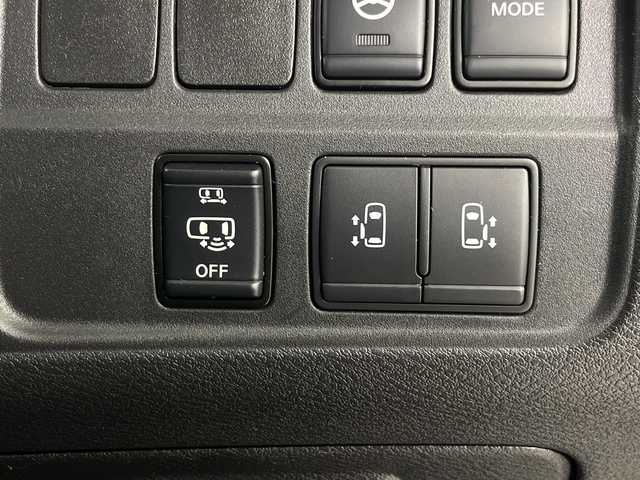 日産 セレナ e-パワー オーテック セーフティPKG 埼玉県 2019(令1)年 4.9万km ブリリアントホワイトパール 純正9インチナビ　MM518D-L/全方位カメラ/前後ドライブレコーダー/ETC/プロパイロット/自動駐車システム/車線逸脱警報/衝突軽減ブレーキ/標識認識機能/電子パーキングシステム/オートブレーキホールド/運転席・助手席シートヒーター/ステアリングヒーター/デジタルインナーミラー/プッシュスタート/ステアリングリモコン/両側パワースライドドア/純正フロアマット/純正ドアバイザー/純正15インチアルミホイール