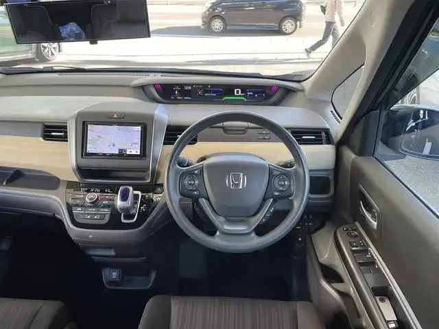 ホンダ フリード ハイブリット G ホンダセンシング 宮城県 2018(平30)年 4.5万km プレミアムスパークルブラックパール ４ＷＤ　/両側パワースライドドア　/3列シート６人乗り　/ワンオーナー（保証書・取扱説明書）/フィリップダウンモニター　ALPINE/社外ナビ/　CD/DVD　フルセグテレビ　Bluetooth　FM/AM/前後ドラレコ　/ＥＴＣ　/ホンダセンシング　/　コーナーセンサー　追突軽減システム　レーンアシスト　/　横滑り防止/プッシュスタート/スペアキー　　エンジンスタータ/シートヒーター/ウォークスルー/社外フロアマット/オートライト/純正スチールホイールサマータイヤ積載