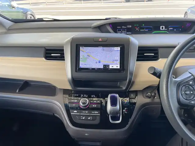 ホンダ フリード ハイブリット G ホンダセンシング 宮城県 2018(平30)年 4.5万km プレミアムスパークルブラックパール ４ＷＤ　/両側パワースライドドア　/3列シート６人乗り　/ワンオーナー（保証書・取扱説明書）/フィリップダウンモニター　ALPINE/社外ナビ/　CD/DVD　フルセグテレビ　Bluetooth　FM/AM/前後ドラレコ　/ＥＴＣ　/ホンダセンシング　/　コーナーセンサー　追突軽減システム　レーンアシスト　/　横滑り防止/プッシュスタート/スペアキー　　エンジンスタータ/シートヒーター/ウォークスルー/社外フロアマット/オートライト/純正スチールホイールサマータイヤ積載