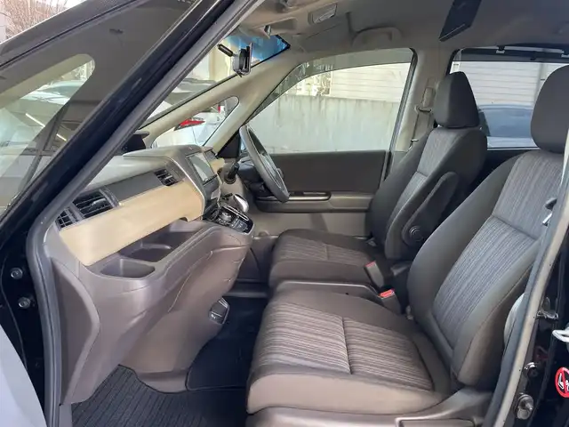 ホンダ フリード ハイブリット G ホンダセンシング 宮城県 2018(平30)年 4.5万km プレミアムスパークルブラックパール ４ＷＤ　/両側パワースライドドア　/3列シート６人乗り　/ワンオーナー（保証書・取扱説明書）/フィリップダウンモニター　ALPINE/社外ナビ/　CD/DVD　フルセグテレビ　Bluetooth　FM/AM/前後ドラレコ　/ＥＴＣ　/ホンダセンシング　/　コーナーセンサー　追突軽減システム　レーンアシスト　/　横滑り防止/プッシュスタート/スペアキー　　エンジンスタータ/シートヒーター/ウォークスルー/社外フロアマット/オートライト/純正スチールホイールサマータイヤ積載