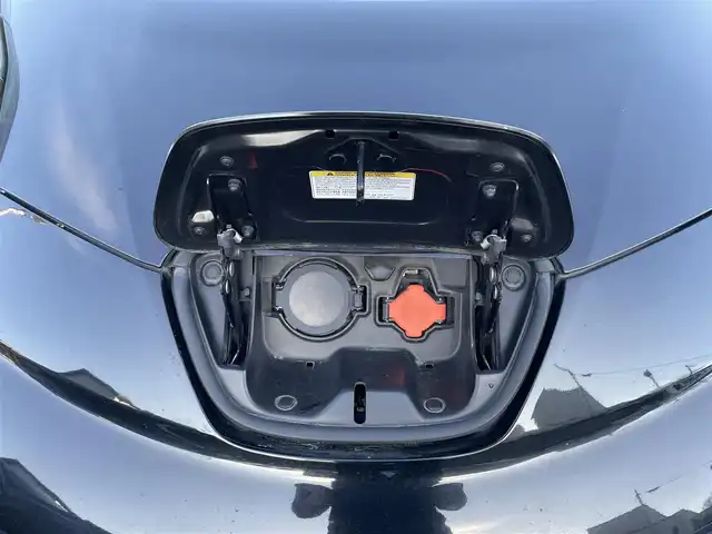 日産 リーフ S エアロスタイル 宮城県 2016(平28)年 6.2万km スーパーブラック /ワンオーナー//純正エアロ(F/S/R)//社外メモリナビ//CD/DVD/SD/BT/USB/フルセグテレビ//バックカメラ//全席シートヒーター//ステアリングヒーター//ETC//シートカバー装着//HID//充電ケーブル有り//スマートキーx2