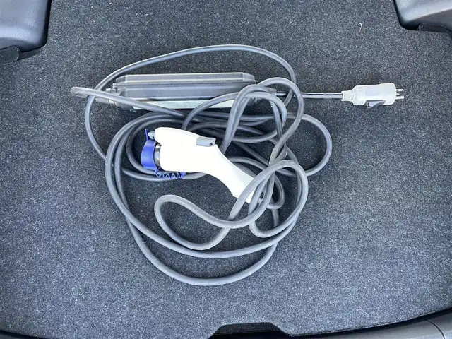 日産 リーフ S エアロスタイル 宮城県 2016(平28)年 6.2万km スーパーブラック /ワンオーナー//純正エアロ(F/S/R)//社外メモリナビ//CD/DVD/SD/BT/USB/フルセグテレビ//バックカメラ//全席シートヒーター//ステアリングヒーター//ETC//シートカバー装着//HID//充電ケーブル有り//スマートキーx2