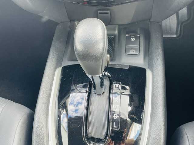 日産 エクストレイル 20Xi 熊本県 2019(平31)年 4.9万km ブリリアントホワイトパール ワンオーナー車/保証書・取説有り/純正SDナビＤＴＶ（MM318D-W）/・CD/DVD/フルセグ/BT/USB/MS/ipod/アラウンドビューカメラ/デジタルインナーミラー/カプロンシート/・シートヒーター/ETC/LEDヘッドライト/パワーバックドア/AUTOHOLD/プロパイロット/・車間距離維持支援/・車線中央維持支援/・ナビリンク機能/・プロパイロットパーキング/エマージェンシーブレーキ/ルーフレール/ウィンカードアミラー/マット/インテリキー/スペアキー×1本