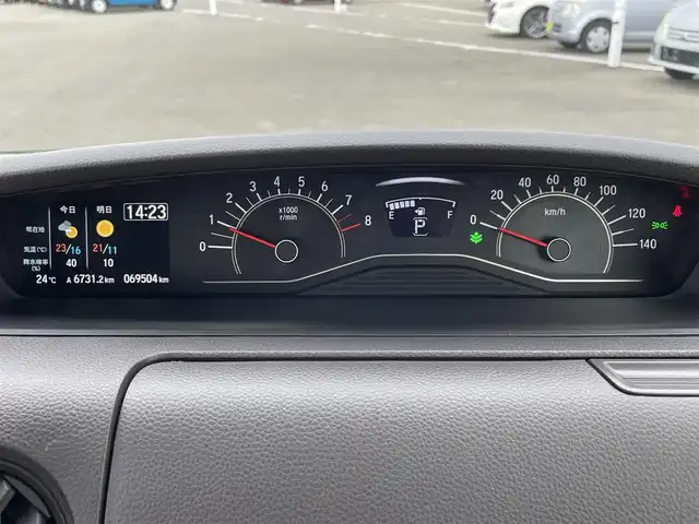 ホンダ Ｎ ＢＯＸ G ホンダセンシング 佐賀県 2019(令1)年 7万km クリスタルブラックパール 純正メモリーナビゲーション/・フルセグTV/CD/DVD/SD/USB/Bluetooth/バックカメラ/ビルトインETC/両側スライドドア/ISOFIX対応/ステアリングリモコン/純正LEDヘッドライト/・オートマチックハイビーム/純正フロアマット/取扱説明書/スペアキー１本/ホンダセンシング/・アダプディブクルーズコントロール/・衝突被害軽減ブレーキ/・先行車発進お知らせ機能/・路外逸脱抑制機能/・標識認識機能