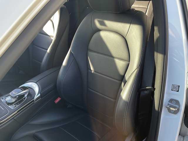 メルセデス・ベンツ Ｃ２２０ｄ ワゴン ローレウスエディション 静岡県 2017(平29)年 7.8万km ダイヤモンドホワイト /純正ナビ/地デジTV//純正CD/DVD/Bluetooth//バックカメラ//サンルーフ//レザーシート//シートヒーター//パワーバックドア//純正18インチAW//LEDヘッドライト//キーレスゴー//スマートキー//スペアキー//保証書//取説