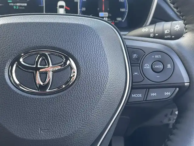 トヨタ カローラ クロス ハイブリッド Z 福岡県 2024(令6)年 0.1万km プラチナホワイトパールマイカ ワンオーナー/純正メーカーナビ/（Bluetooth対応/フルセグTV/AM/FM）/サンルーフ/レーダークルーズコントロール/ブラインドスポットモニター/360度カメラ/バックカメラ/前席シートヒーター/置くだけ充電/パワーバックドア/ルーフレール/ビルトインETC/純正フロアマット/純正アルミホイール/プッシュスタート/ハーフレザー/保証書/取扱説明書/スペアキー/スマートキー