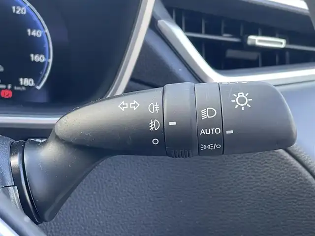 トヨタ カローラ クロス ハイブリッド Z 福岡県 2024(令6)年 0.1万km プラチナホワイトパールマイカ ワンオーナー/純正メーカーナビ/（Bluetooth対応/フルセグTV/AM/FM）/サンルーフ/レーダークルーズコントロール/ブラインドスポットモニター/360度カメラ/バックカメラ/前席シートヒーター/置くだけ充電/パワーバックドア/ルーフレール/ビルトインETC/純正フロアマット/純正アルミホイール/プッシュスタート/ハーフレザー/保証書/取扱説明書/スペアキー/スマートキー