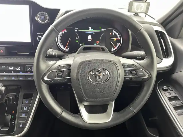トヨタ ヴォクシー S－Z 熊本県 2022(令4)年 3.9万km アティチュードブラックマイカ 純正ナビ（CD・DVD・フルセグ・BT・HDMI・USB）/モデリスタエアロ/フリップダウンモニター/トヨタセーフティーセンス/・ブラインドスポットモニター/・アダブティブクルーズコントロール/・プリクラッシュセーフティ/・レーダークルーズコントロール/・フロントクロストラフィックアラート/・パーキングサポートブレーキ/横滑り防止/社外前後ドライブレコーダー/ビルトインETC2.0/バックカメラ/前席シートヒーター/両側パワースライドドア/前後クリアランスソナー/ハーフレザーシート/純正フロアマット/純正AW17インチ/オートライト/オートマチックハイビーム/LEDヘッドライト/フォグライト/プッシュスタート/スマートキー/スペアキー1本