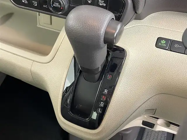 ホンダ Ｎ ＢＯＸ G ホンダセンシング 道央・札幌 2020(令2)年 5.1万km ルナシルバーM ・ワンオーナー/・４WD/・社外ナビ/・バックカメラ/・ビルトインETC/・前後ドラレコ/・ホンダセンシング/・レーダークルーズコントロール/・レーンキープアシスト/・オートハイビーム/・クリアランスソナー/・前席シートヒーター/・両側スライドドア/・LEDヘッドライト/・オートライト/・プッシュスタート/・スマートキー/・フロアマット/・ドアバイザー/・保証書/・取説