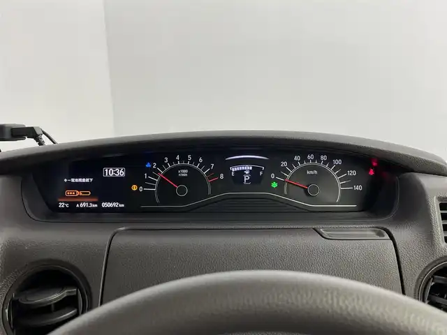 ホンダ Ｎ ＢＯＸ G ホンダセンシング 道央・札幌 2020(令2)年 5.1万km ルナシルバーM ・ワンオーナー/・４WD/・社外ナビ/・バックカメラ/・ビルトインETC/・前後ドラレコ/・ホンダセンシング/・レーダークルーズコントロール/・レーンキープアシスト/・オートハイビーム/・クリアランスソナー/・前席シートヒーター/・両側スライドドア/・LEDヘッドライト/・オートライト/・プッシュスタート/・スマートキー/・フロアマット/・ドアバイザー/・保証書/・取説