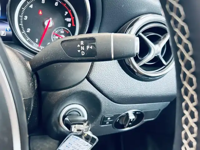 メルセデス・ベンツ ＧＬＡ２２０ 4マチック 大阪府 2019(令1)年 4.9万km コスモスブラック プレミアムP/レーダーセーフティP/サンルーフ/ハーマンカードン/黒革/メモリ付きパワーシート/シートヒーター/純正ナビ/TV/バックカメラ/applecarplay/純正18インチAW/LEDヘッドライト/電動リアゲート/ACC/ブラインドスポット