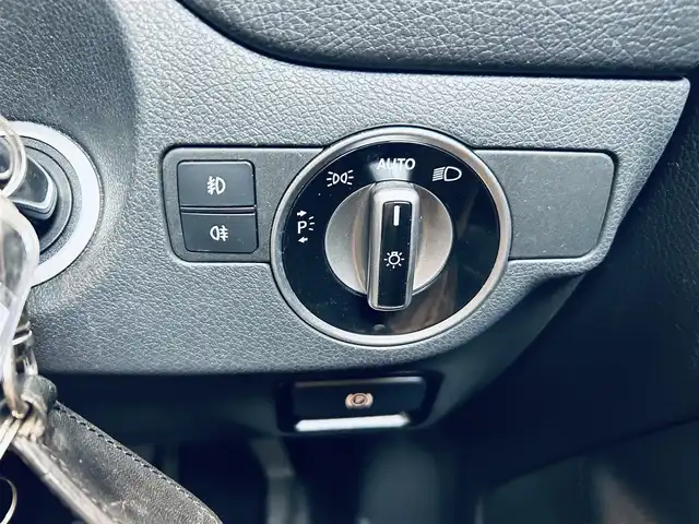 メルセデス・ベンツ ＧＬＡ２２０ 4マチック 大阪府 2019(令1)年 4.9万km コスモスブラック プレミアムP/レーダーセーフティP/サンルーフ/ハーマンカードン/黒革/メモリ付きパワーシート/シートヒーター/純正ナビ/TV/バックカメラ/applecarplay/純正18インチAW/LEDヘッドライト/電動リアゲート/ACC/ブラインドスポット