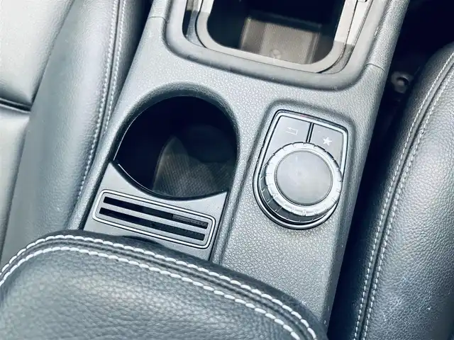 メルセデス・ベンツ ＧＬＡ２２０ 4マチック 大阪府 2019(令1)年 4.9万km コスモスブラック プレミアムP/レーダーセーフティP/サンルーフ/ハーマンカードン/黒革/メモリ付きパワーシート/シートヒーター/純正ナビ/TV/バックカメラ/applecarplay/純正18インチAW/LEDヘッドライト/電動リアゲート/ACC/ブラインドスポット
