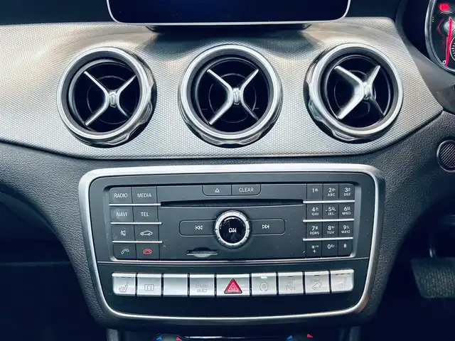 メルセデス・ベンツ ＧＬＡ２２０ 4マチック 大阪府 2019(令1)年 4.9万km コスモスブラック プレミアムP/レーダーセーフティP/サンルーフ/ハーマンカードン/黒革/メモリ付きパワーシート/シートヒーター/純正ナビ/TV/バックカメラ/applecarplay/純正18インチAW/LEDヘッドライト/電動リアゲート/ACC/ブラインドスポット