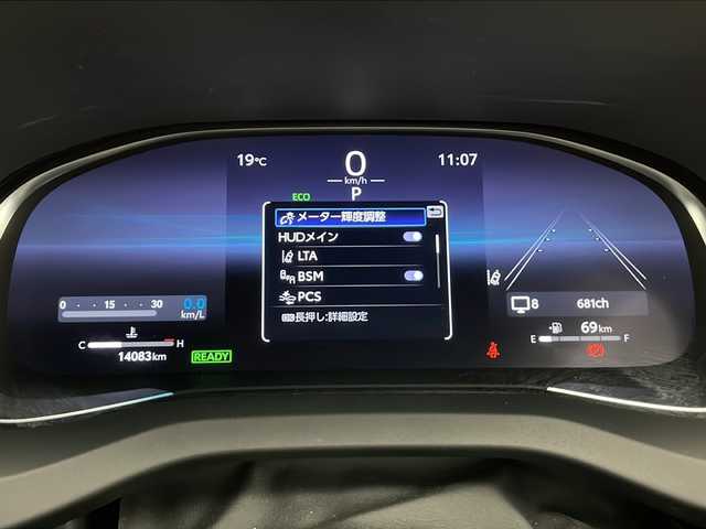 トヨタ ハリアー ハイブリッド Z 長野県 2024(令6)年 1.4万km プラチナホワイトパールマイカ 4WD/調光パノラマルーフ/寒冷地仕様/純正ナビ/（フルセグ/Bluetooth/USB/AM/FM)/全方位モニター/JBLサウンド/衝突軽減ブレーキ/車線逸脱防止/レーダークルーズコントロール/前後コーナーセンサー/ETC2.0/ブラインドスポットモニター/パワーバックドア/デジタルインナーミラー/D席パワーシート/前後ドライブレコーダー（TZ-PR210)/革巻きステアリング/取扱説明書